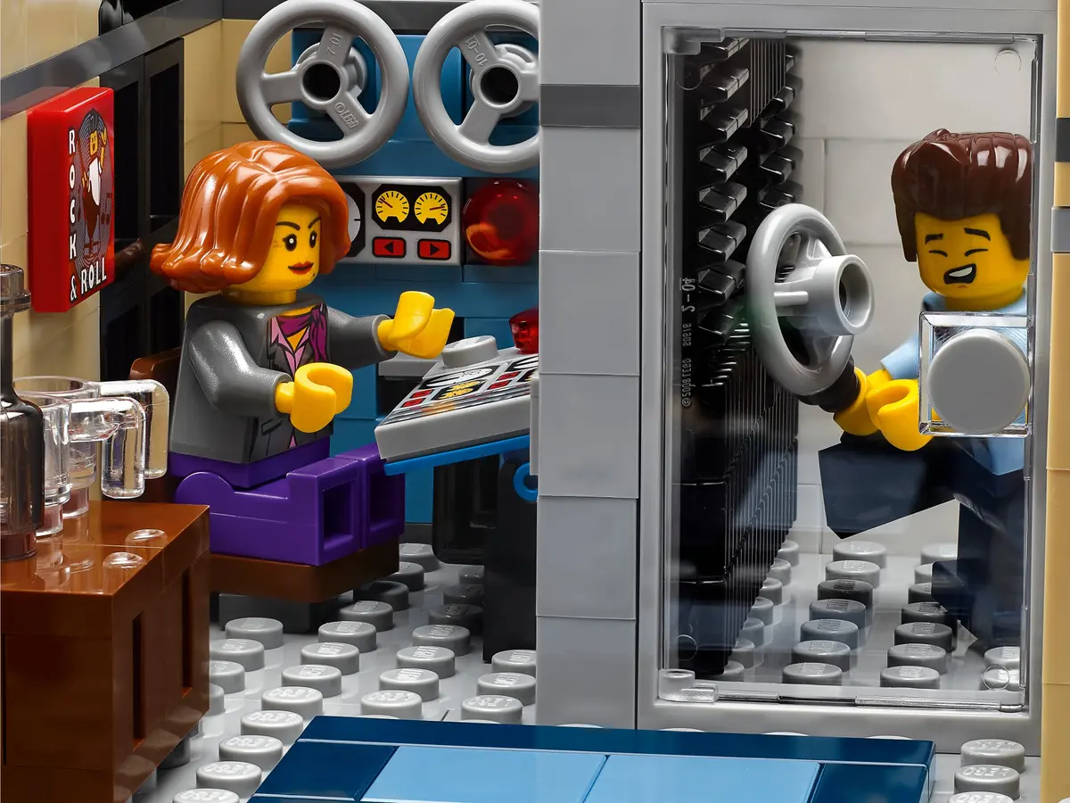 LEGO Creator Expert 10260 - Downtown Diner - Image 15