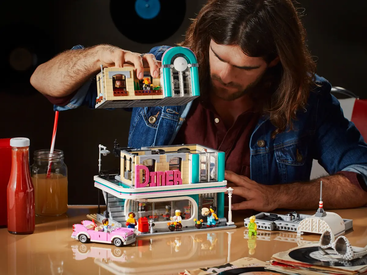 LEGO Creator Expert 10260 - Downtown Diner - Image 30