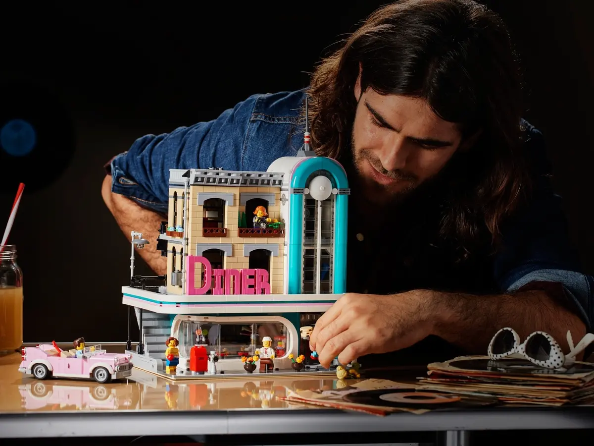 LEGO Creator Expert 10260 - Downtown Diner - Image 31